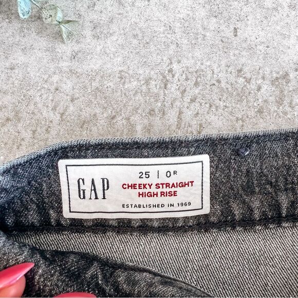 Gap Washed Black Cheeky Straight Leg High Rise Jean Size 0/25 - Picture 6 of 7